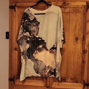 Womens Top abstract design 2xl